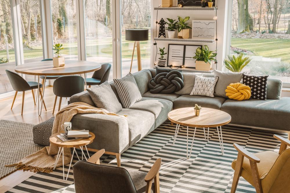 Coussins déco : l&rsquo;art de transformer son salon en 5 minutes